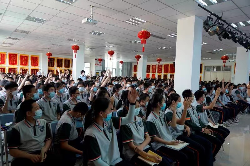 這天，家長們都來這里學習解決育兒問題的方法！