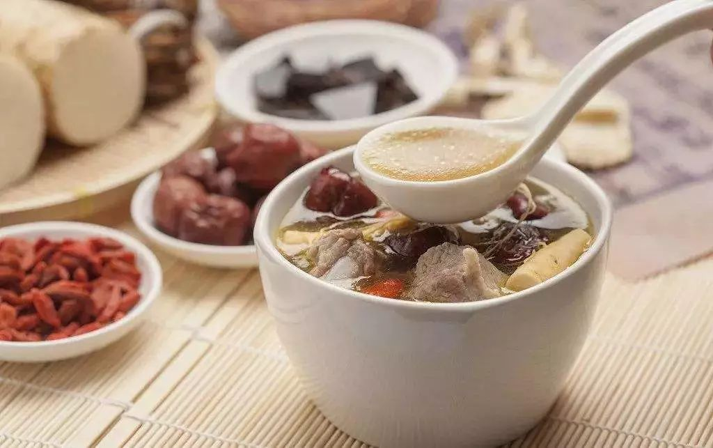 不同體質(zhì)的產(chǎn)婦月子餐怎么吃？